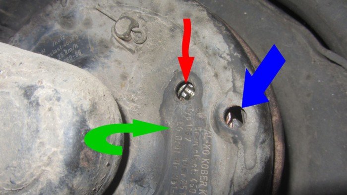 Dépose tambour frein 017MOD.jpg