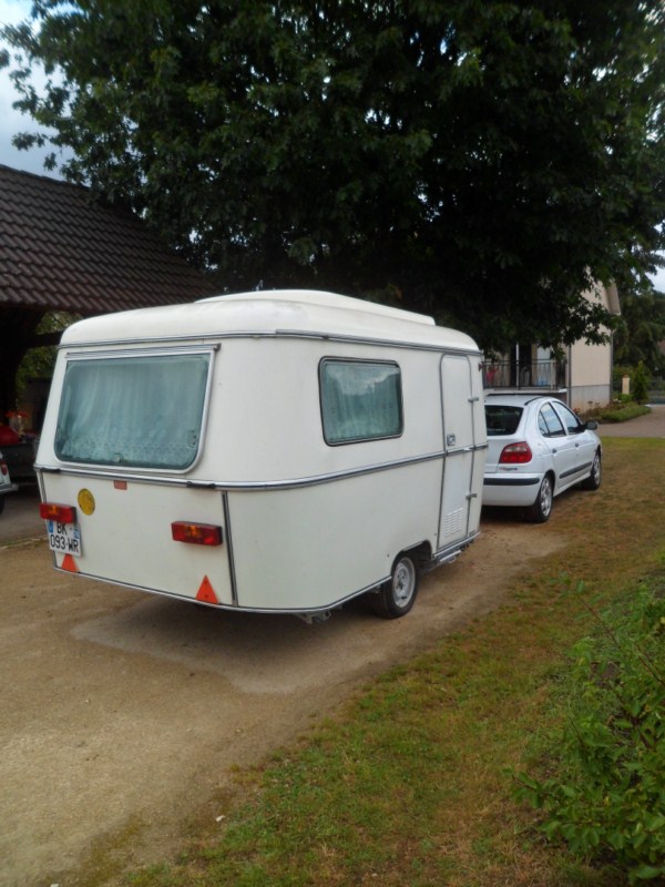 Eribaba avec son tracteur..Megane 1,9 dci