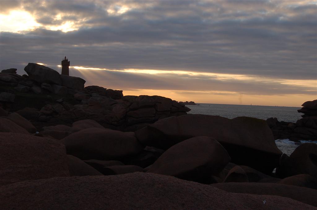 Bretagne PloumanachPhare de Squéouel(179) (Large).jpg