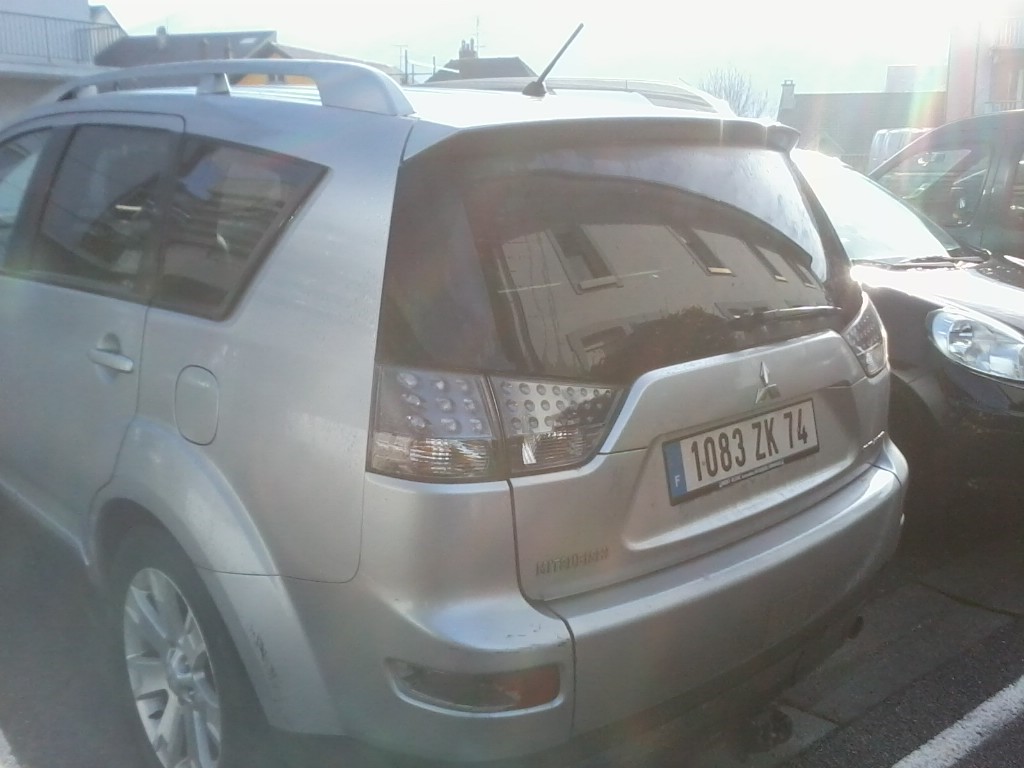 vue de derrière<br />je l-aurai d ici 2 a3 semaines