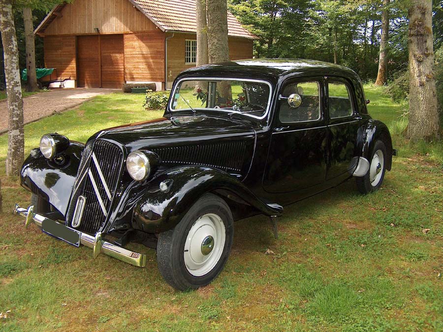 Traction Avant 11B normale de 1952.