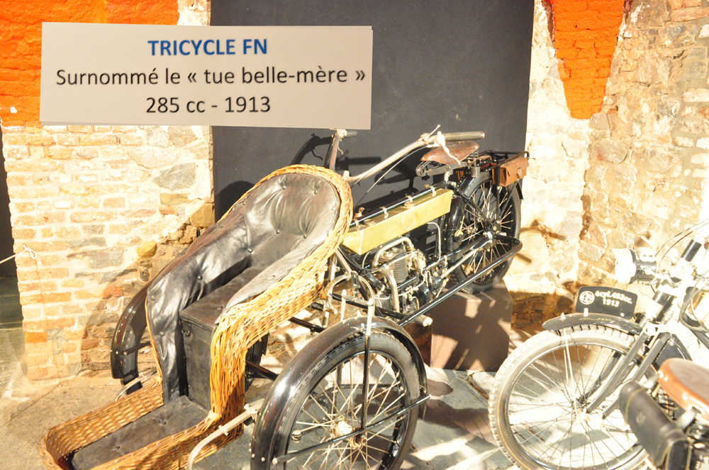 01 Tue Belle-Mère.jpg