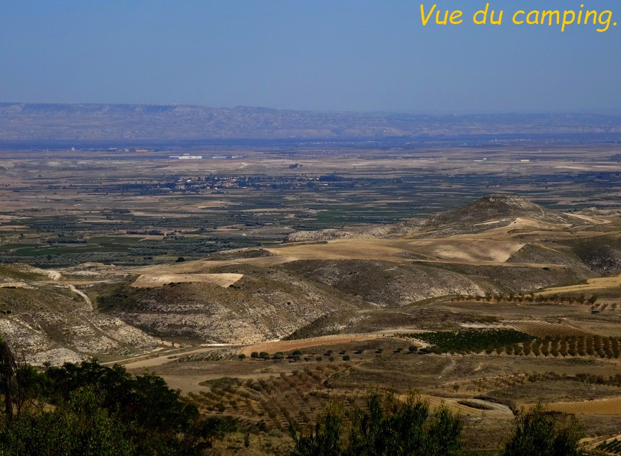 03 Borja. Vue sur la montagne .JPG