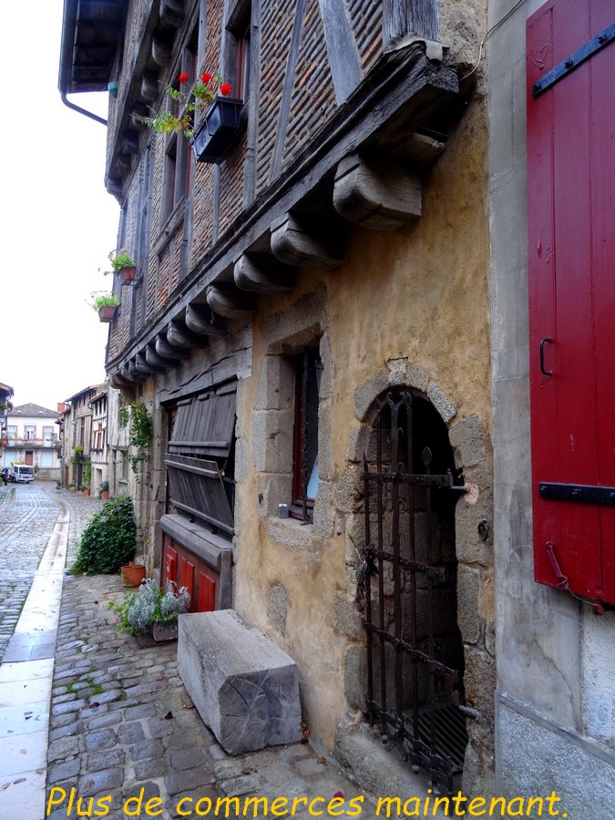 13 Parthenay. Rue de la Vau St Jacques .JPG