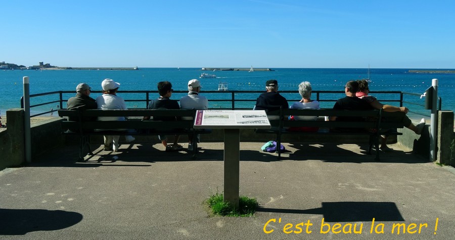 15 St Jean de Luz. Contemplation .JPG