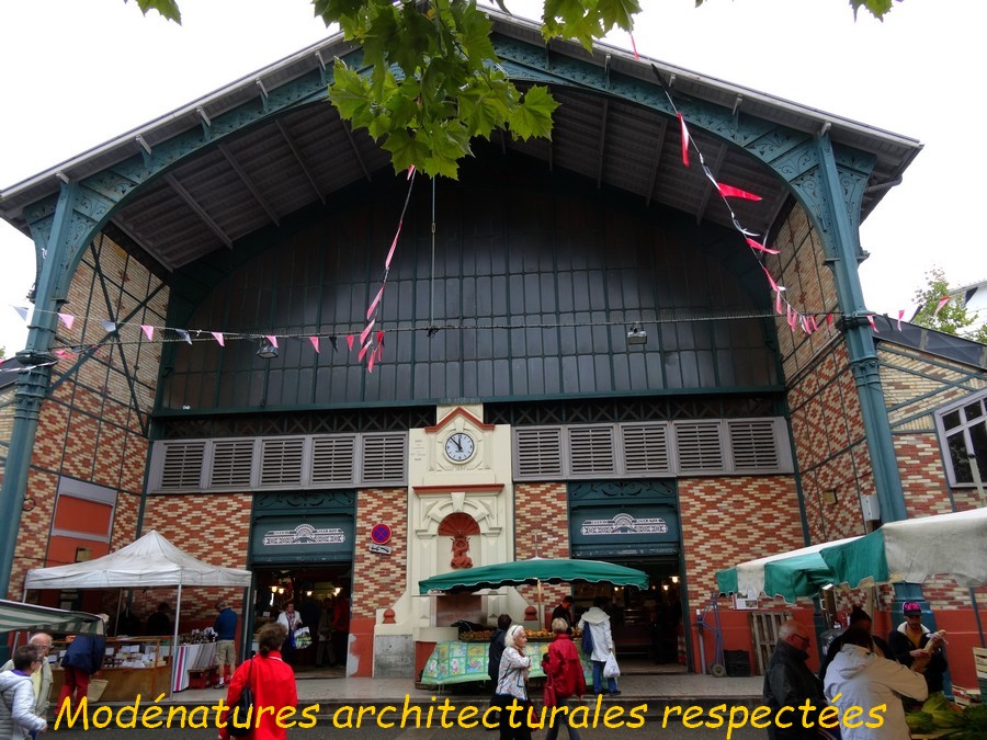 22 St Jean de Luz. Les halles .JPG
