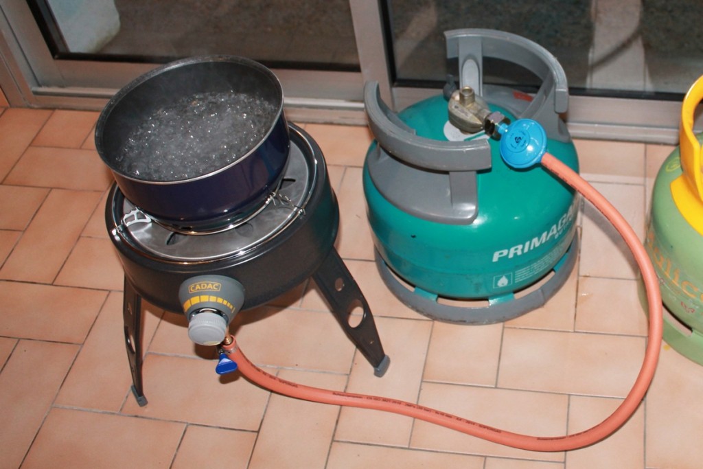 détendeur  30mbar avec bouteille 6 kg