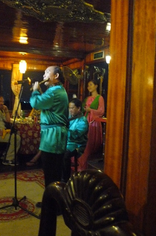orchestre Saigon.JPG