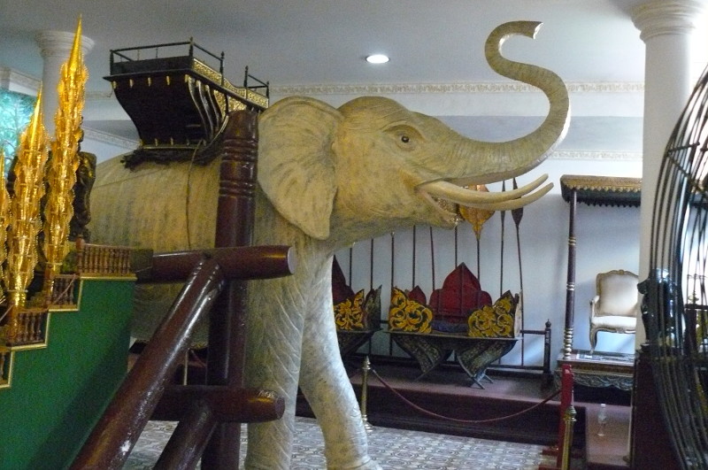 aelephantroyalcambodge.JPG