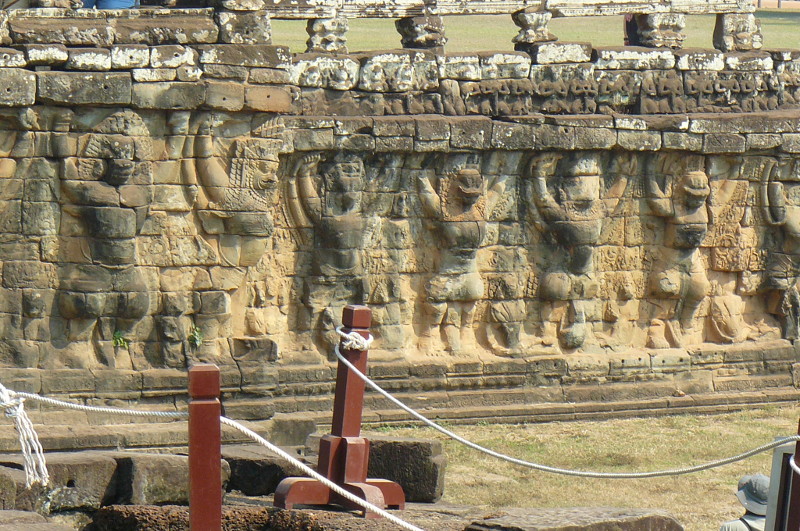 aterrassedeselephant2angkor.JPG