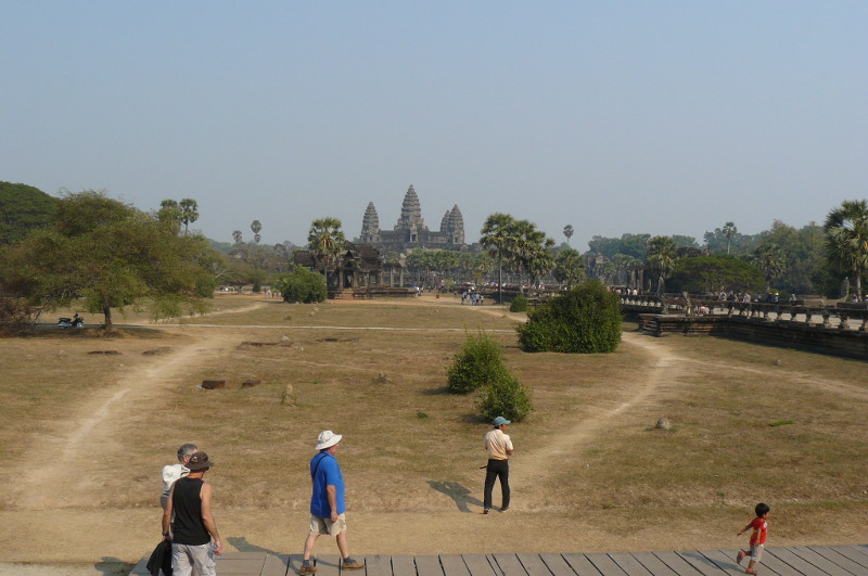 aenfinlevoilaangkor.JPG