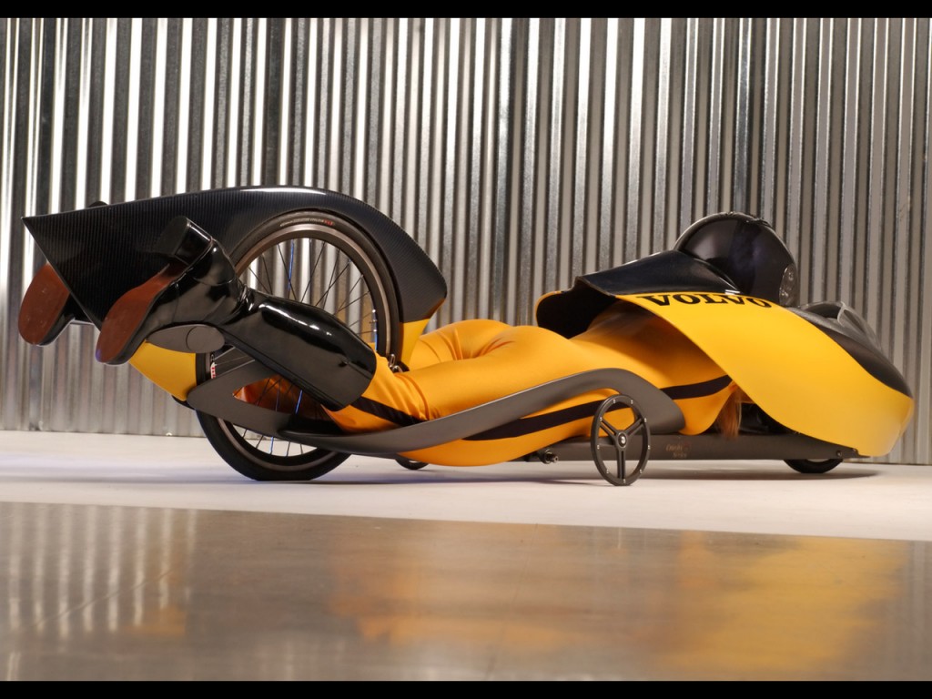 Volvo-Extreme-Gravity-Car-Woman-Side-1280x960.jpg