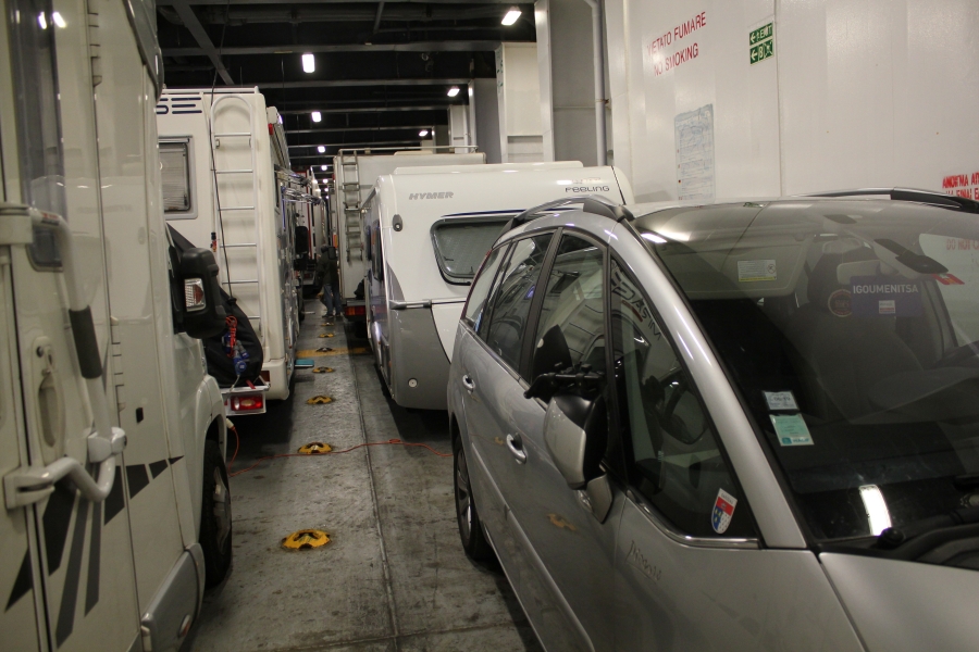 dans le car ferry