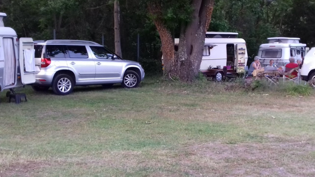 20190604_205030.jpg (193.65 Kio) Vu 11956 fois Camping "la cascade" à Tonnerre (89) Acsi