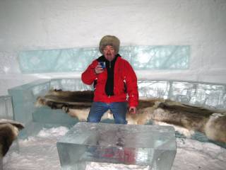 507471_320_700.jpg