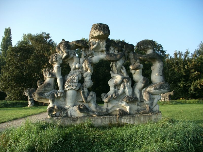 98770556.jpg