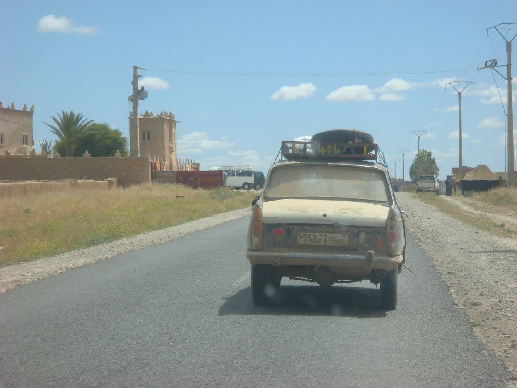 voiture mystère.jpg
