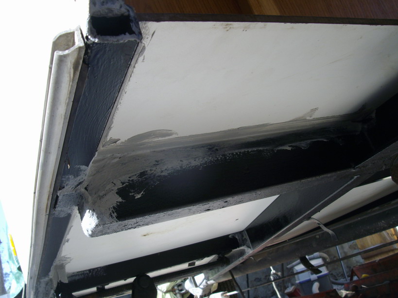détails mastic polyuréthane.jpg