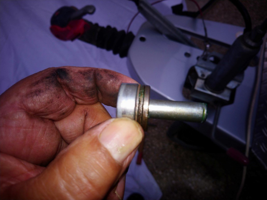 tige de la coupelle.