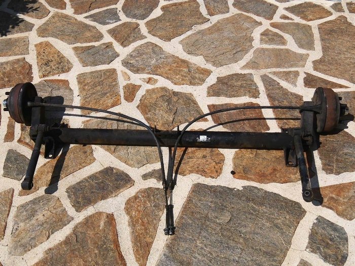 Essieu d'origine démonté