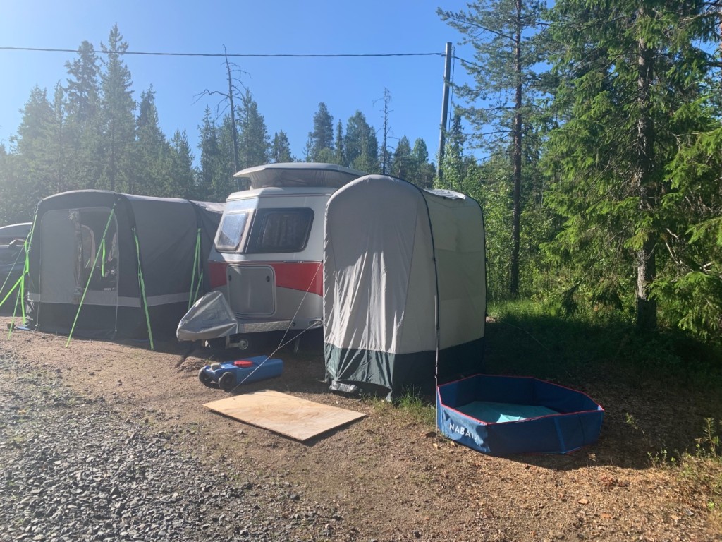 Suomi-2025.jpg (615.27 Kio) Vu 7786 fois Campement nature Finlande