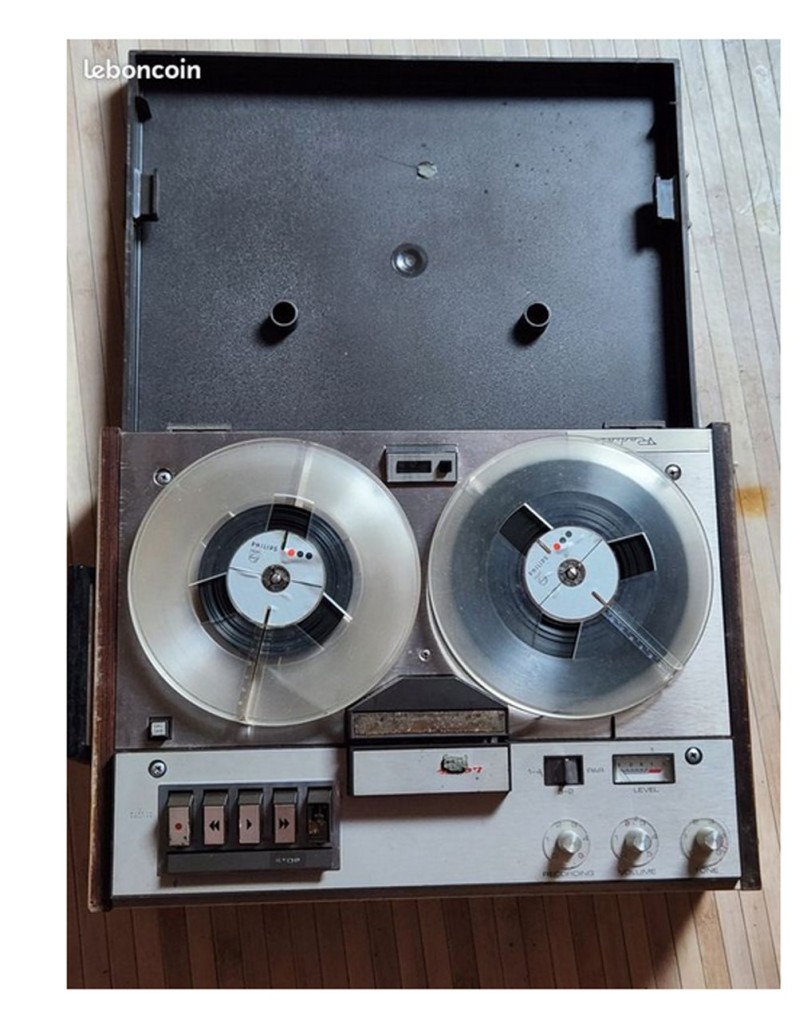 magnetophone radiola.jpg (179.11 Kio) Vu 2073 fois Photo prise sur Internet.