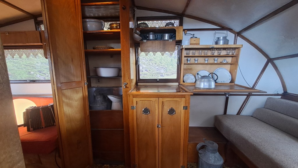 Voyez l'intérieur
