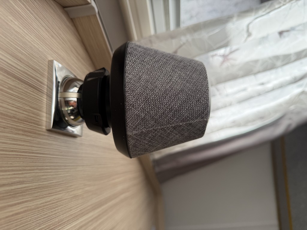 Chargeur avec la lampe