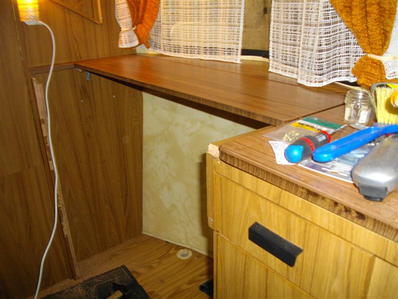 telle quelle pour les harengs, j'ai pu apprécier mon ptit'dèj confortablement installé au lieu d'être assis sur le bord du lit avec un plateau sur les genoux