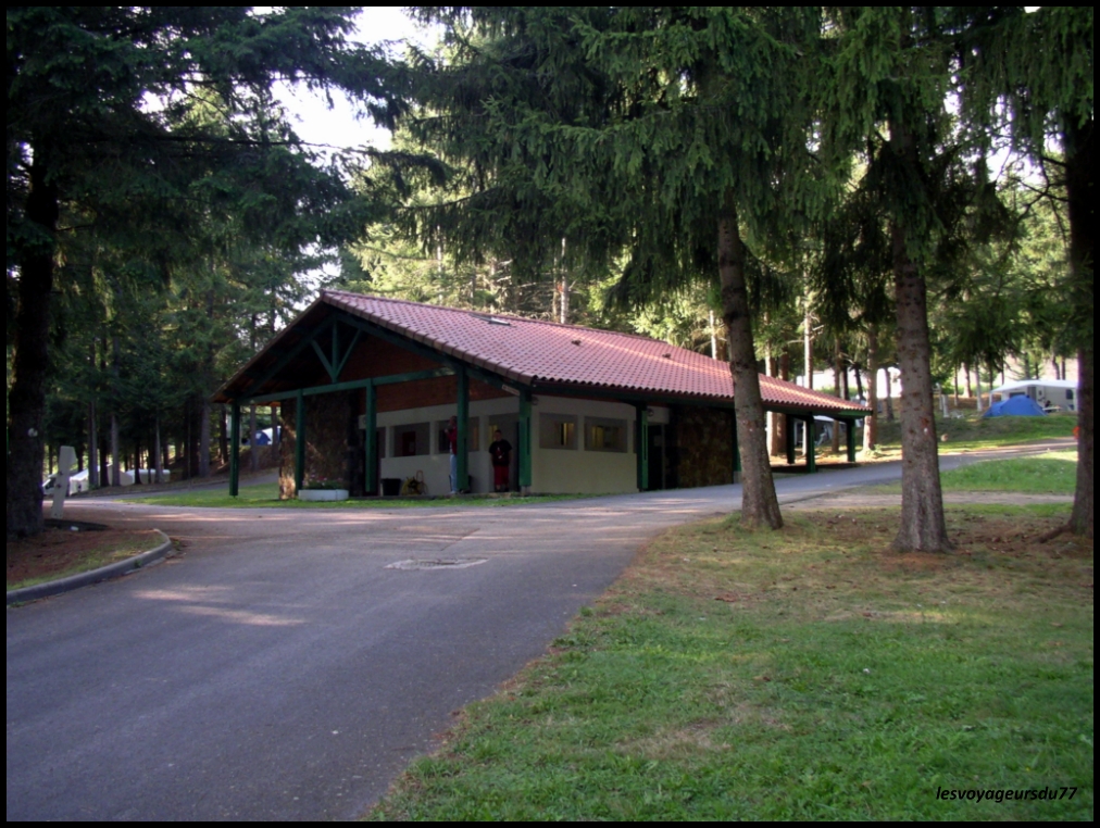 un des blocs sanitaires