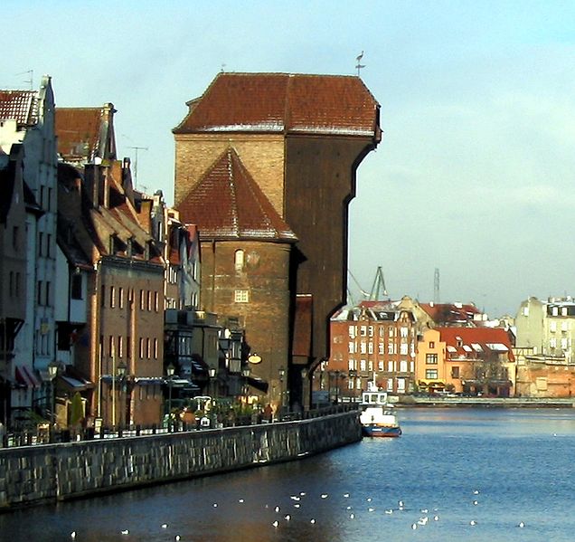 636px-ZURAW-Gdansk_2004_ubt.jpg