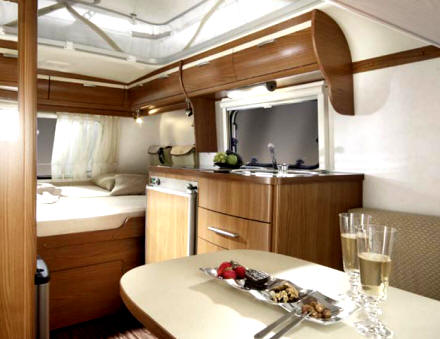 Eriba-Touring-GoldEdition-310binnen.jpg