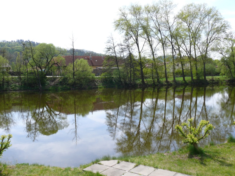 27 Restaurant dont la terrasse offre une vue plaisante.JPG