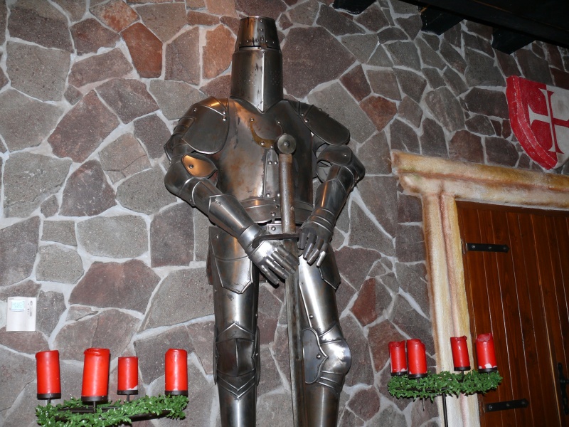 30 Restaurant - ambiance locale.JPG