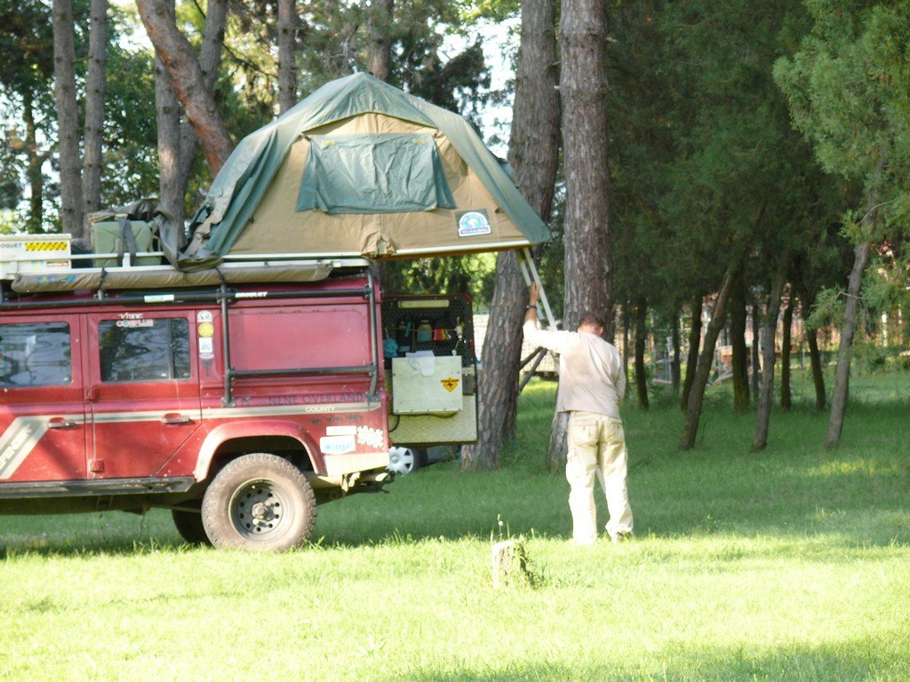 3-Land Rover_03.jpg