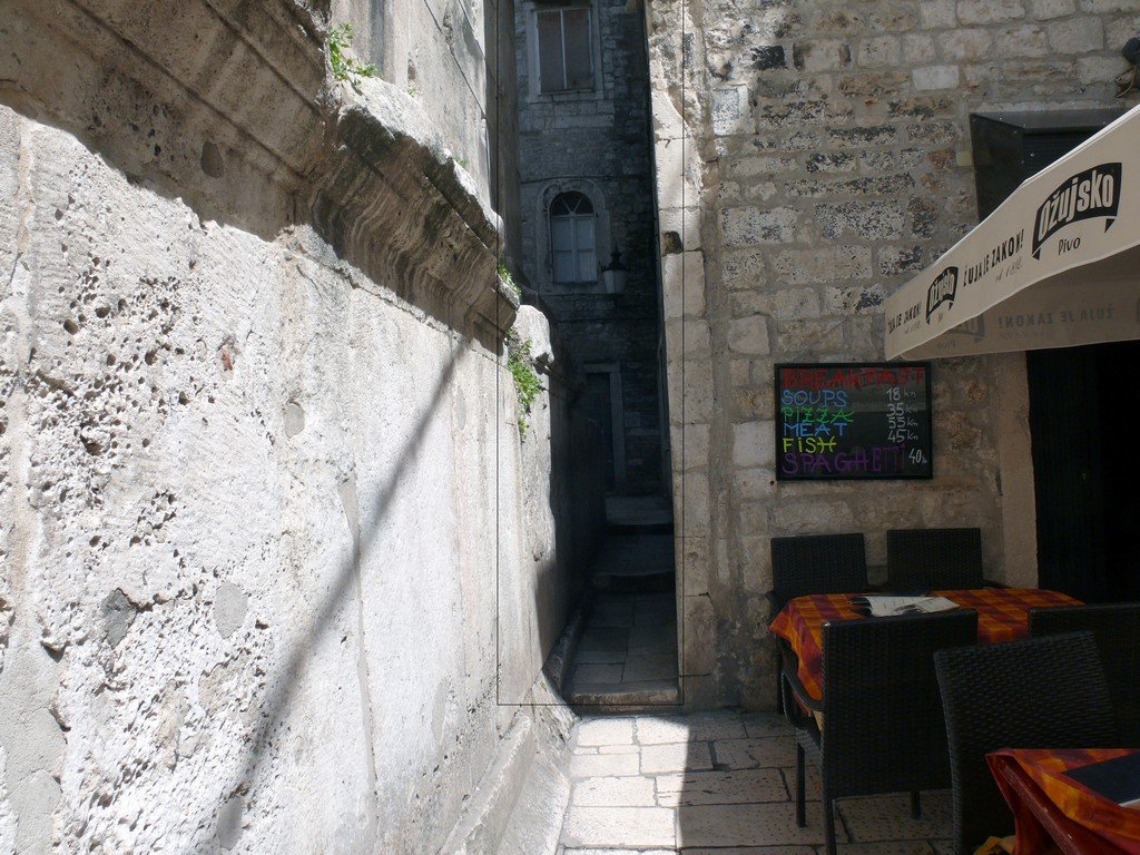 La rue laissez-moi passer.jpg