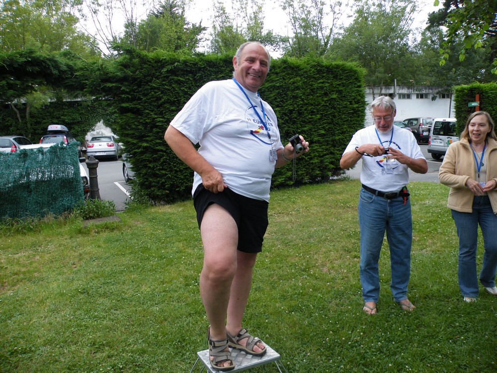 les belles jambes de denis l'abeille