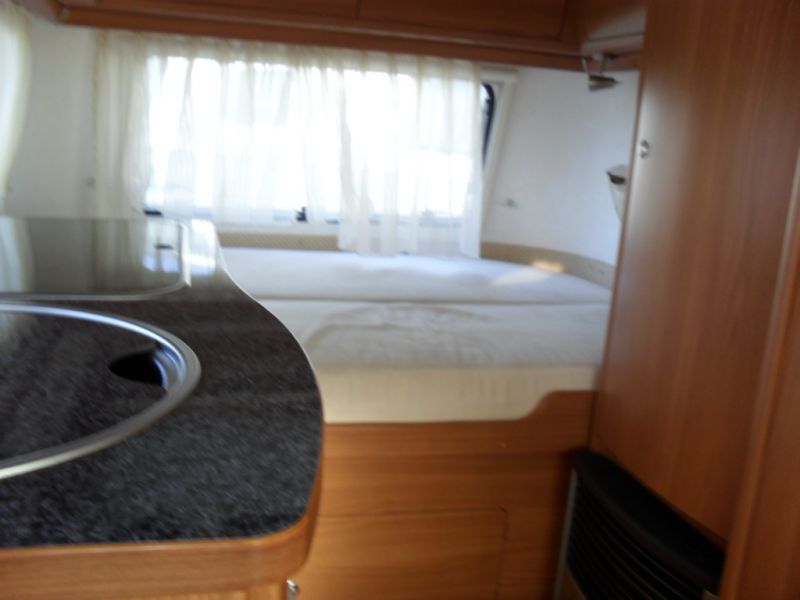 caravane-eriba-triton-gold-102510-7586.jpg