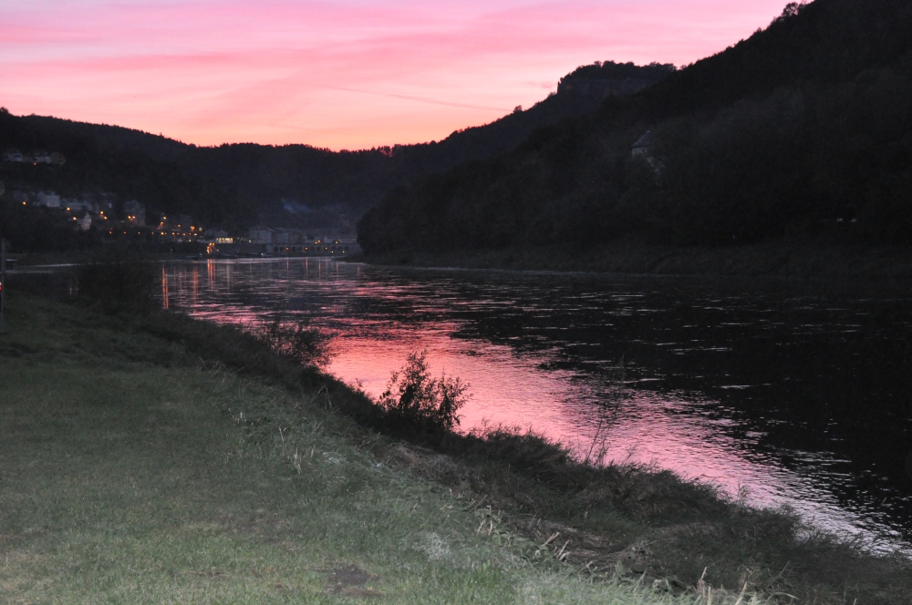 Crépuscule sur l'Elbe.jpg