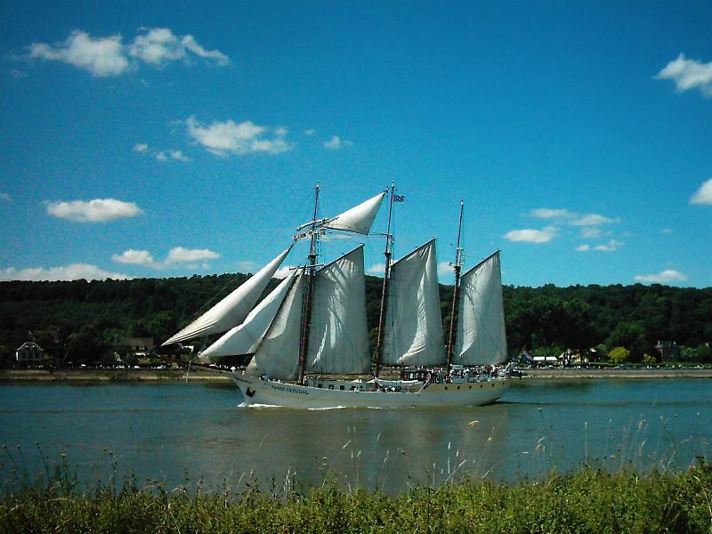 19 Voyage.JPG