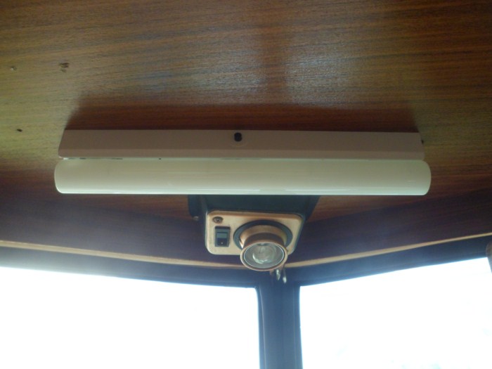 luminaire coté kitchenet