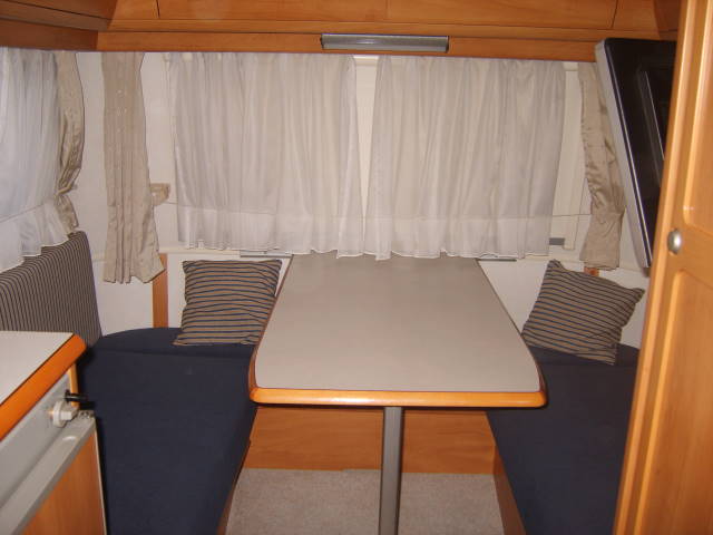 S8001419.JPG