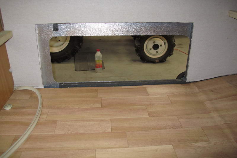 T 04.JPG