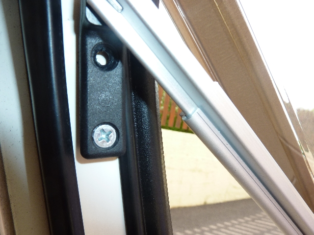 Fixation haute des compas