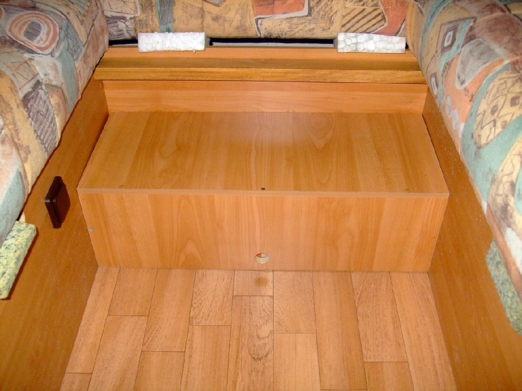 Cache roue secours.jpg