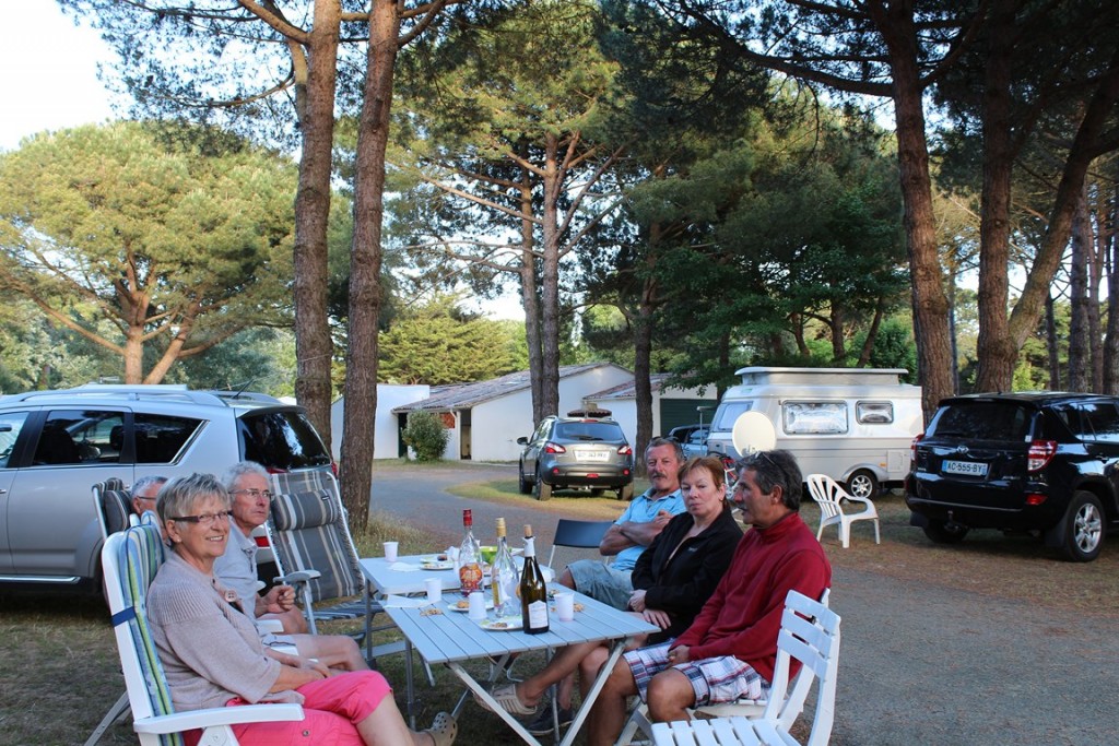 Apéro avec famille  binbins à l'île de Ré hi hi!!