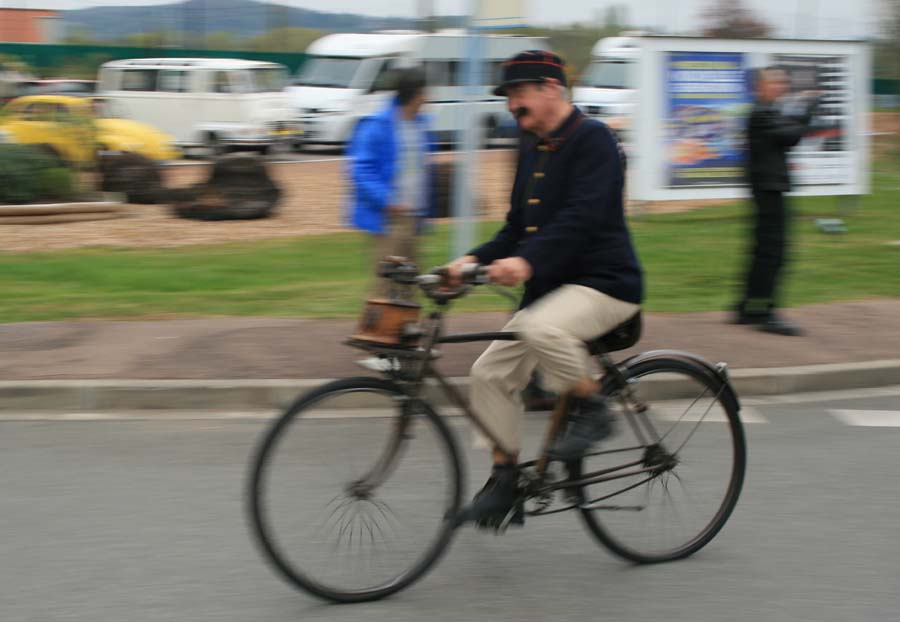 Binbin en vélo comme ....TATI