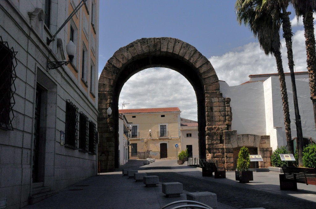 Arc de Trajan .JPG
