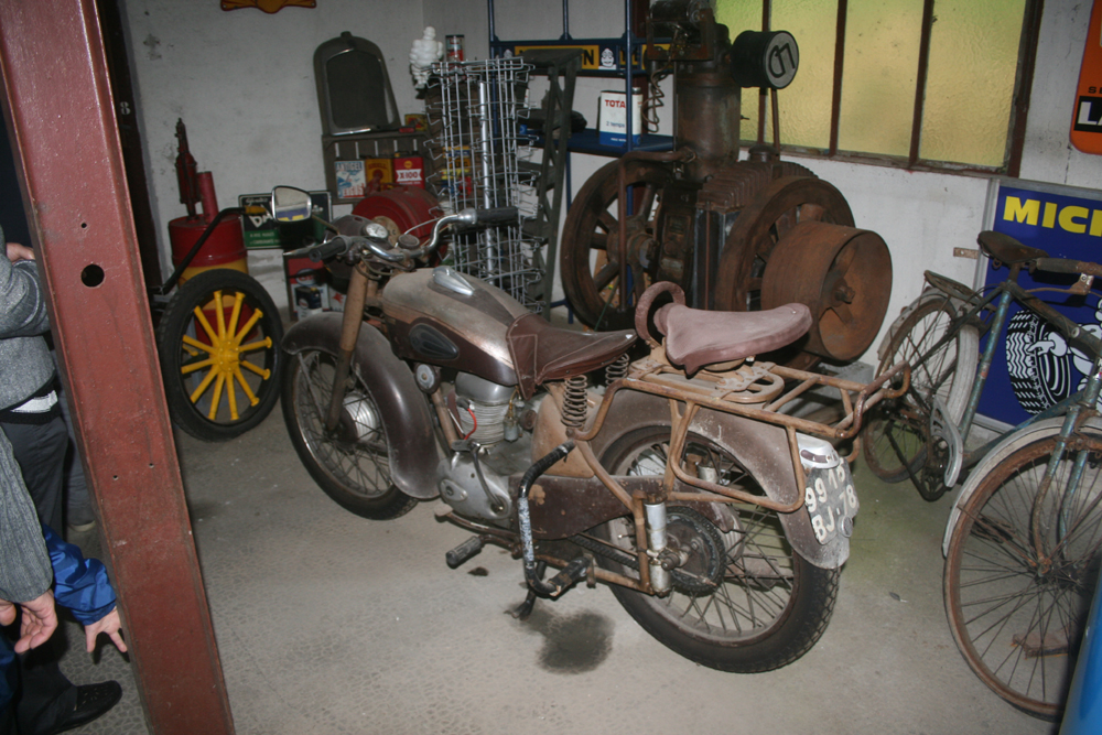 Dans le musée.