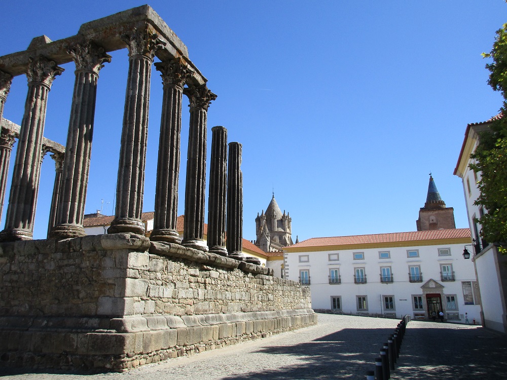 Evora